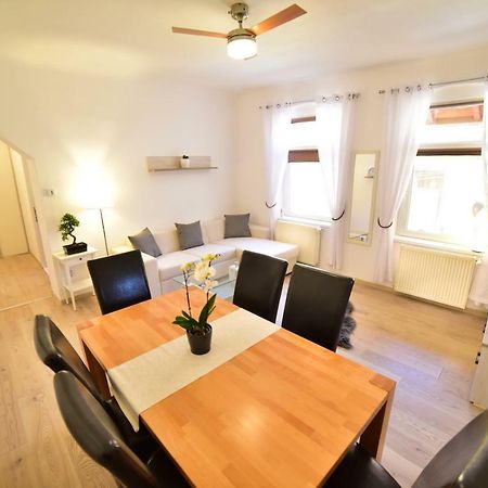 Casa Soare - Ultracentral Guesthouse Nagyszeben Kültér fotó