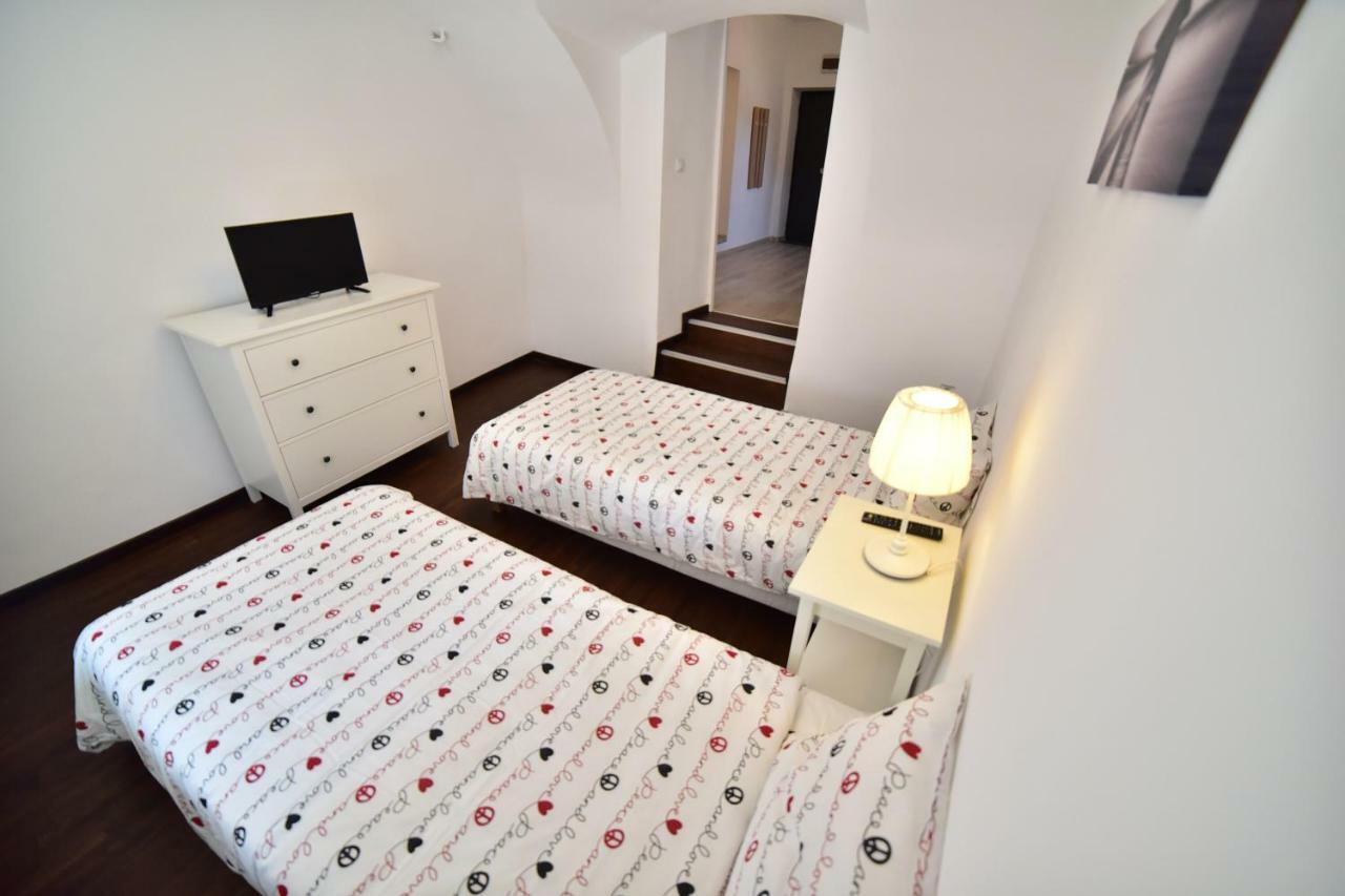 Casa Soare - Ultracentral Guesthouse Nagyszeben Kültér fotó
